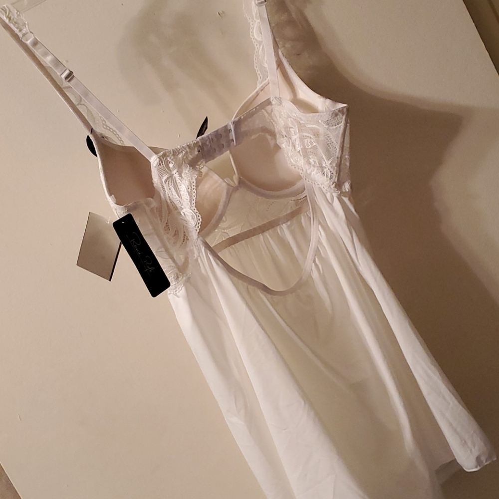 Rene Rofe - Picture 9 of 11